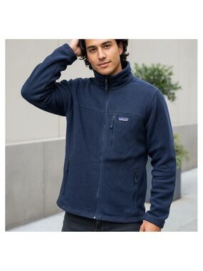 Patagonia Men’s Navy Full-Zip Fleece Jacket with Stand Collar
